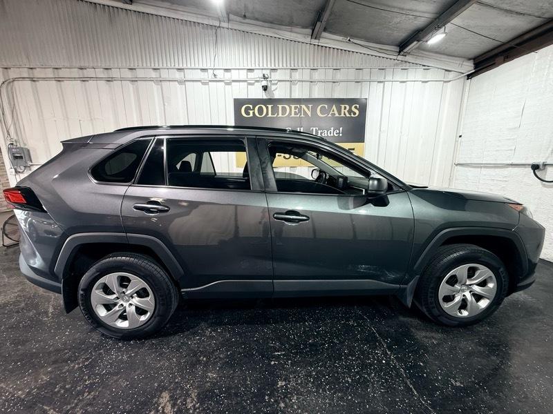 Toyota RAV4 LE 2021