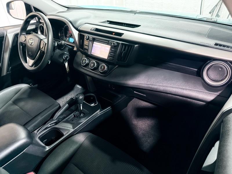 Toyota RAV4 LE 2016