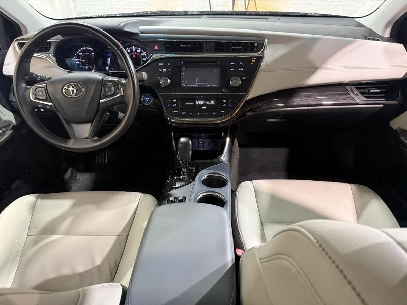 Toyota Avalon Hybrid XLE Premium 2013