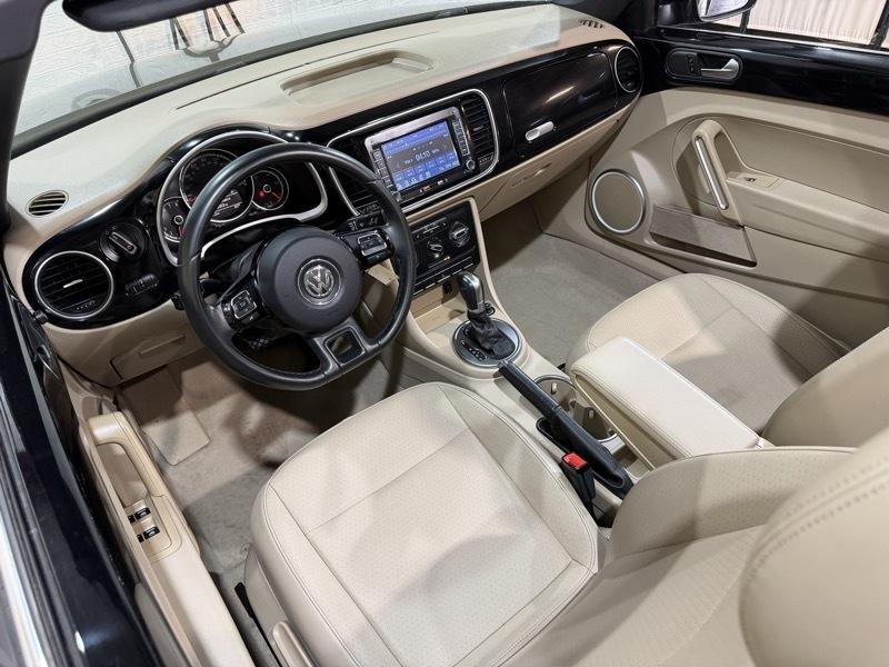 Volkswagen Beetle 1.8T PZEV Convertible 2015