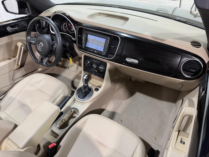 Volkswagen Beetle 1.8T PZEV Convertible 2015