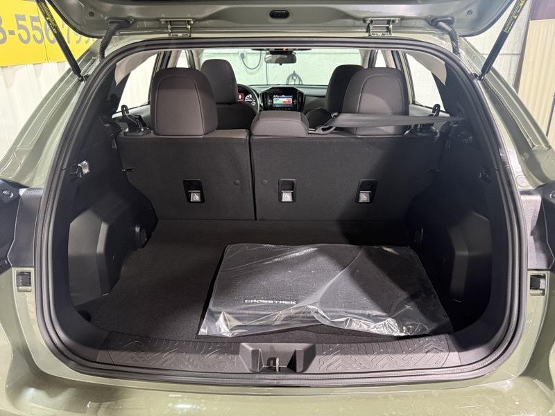 Subaru Crosstrek Base 2026