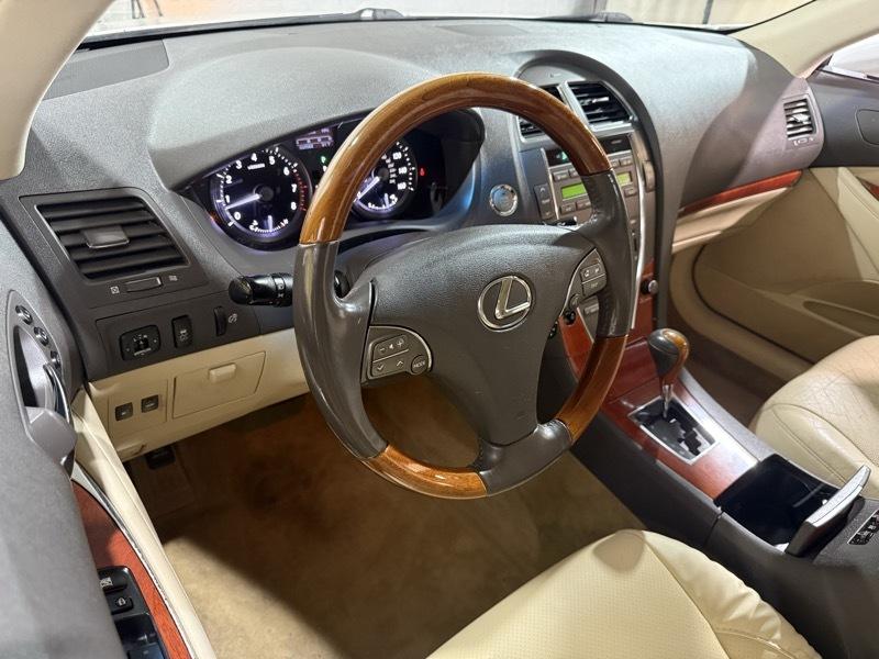 Lexus ES 350 Sedan 2010