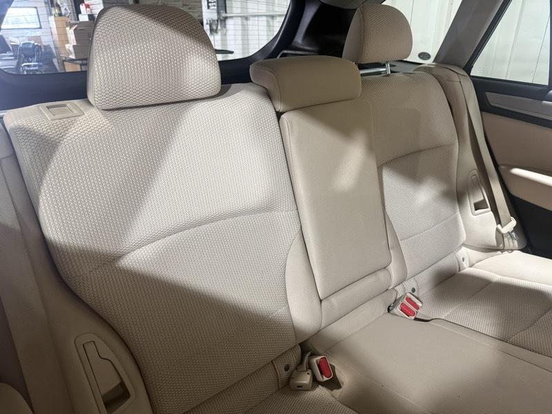 Subaru Outback 2.5i Premium 2015