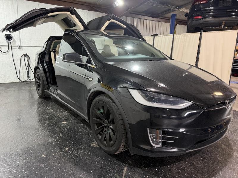 Tesla Model X 75D 2018