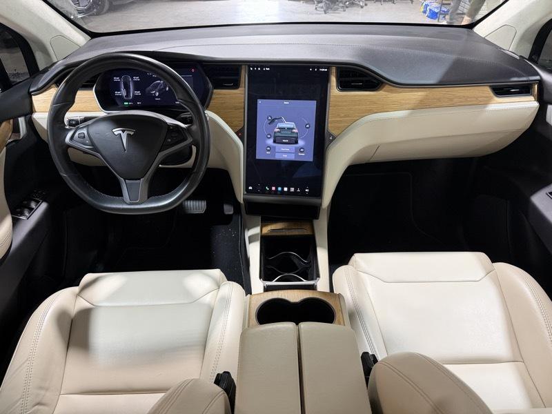 Tesla Model X 75D 2018
