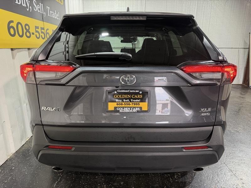 Toyota RAV4 photo 6