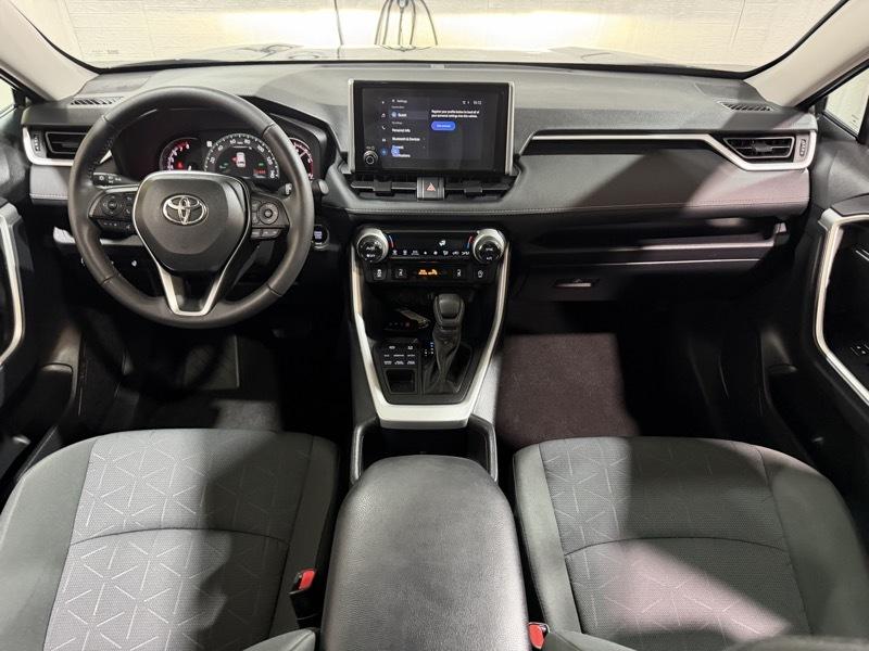 Toyota RAV4 photo 15