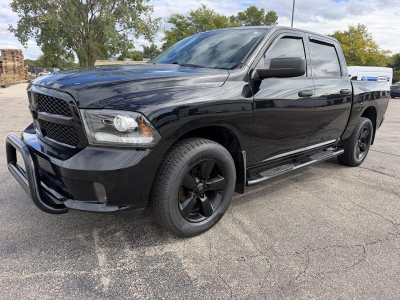 2014 RAM 1500 Express 4x4 Crew Cab 5'7" Box