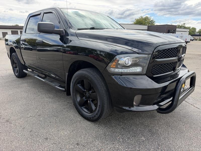 RAM 1500 Express 4x4 Crew Cab 5'7" Box 2014