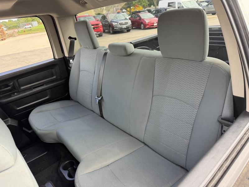 RAM 1500 Express 4x4 Crew Cab 5'7" Box 2014