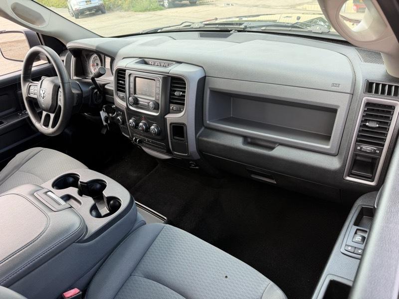 RAM 1500 Express 4x4 Crew Cab 5'7" Box 2014