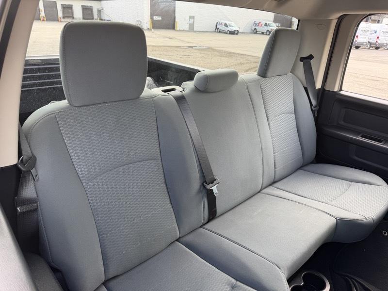 RAM 1500 Express 4x4 Crew Cab 5'7" Box 2014