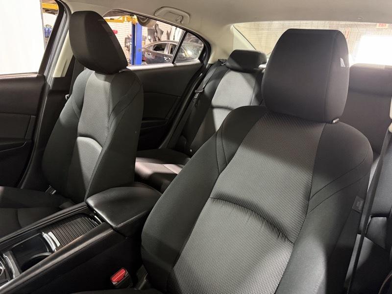 Mazda MAZDA3 i Sport AT 4-Door 2017