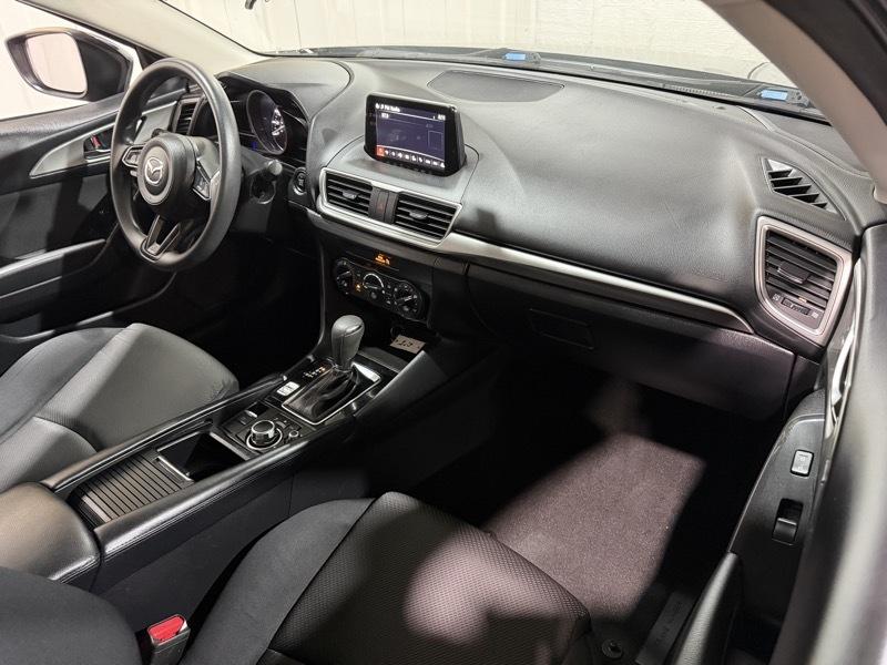 Mazda MAZDA3 i Sport AT 4-Door 2017
