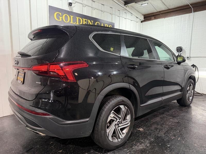 Hyundai Santa Fe SE 2023