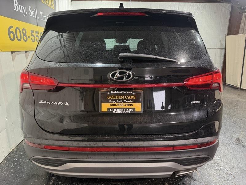 Hyundai Santa Fe SE 2023