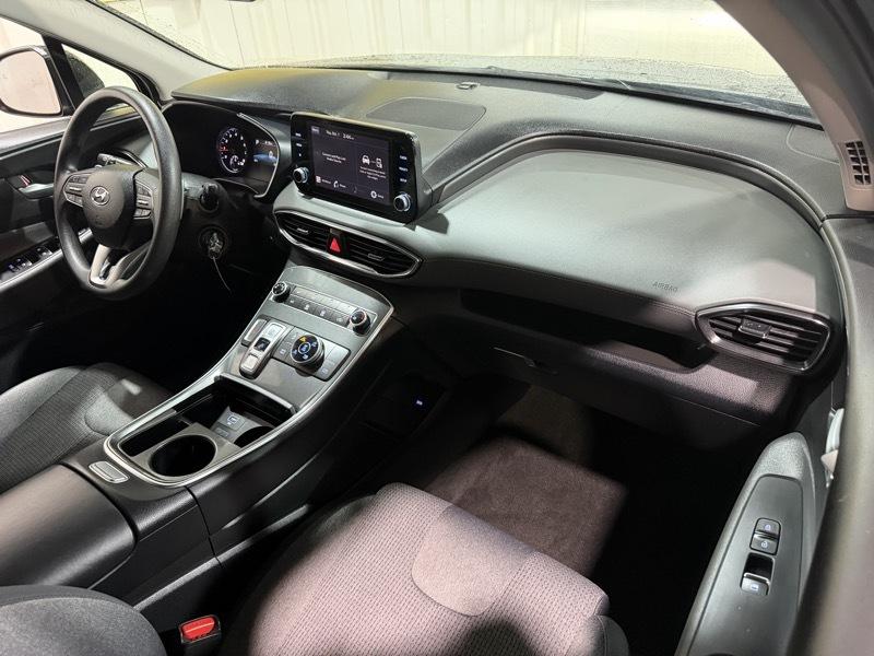 Hyundai Santa Fe SE 2023