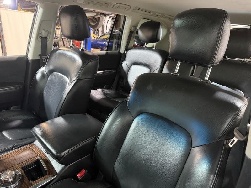 Nissan Armada Platinum AWD 2017