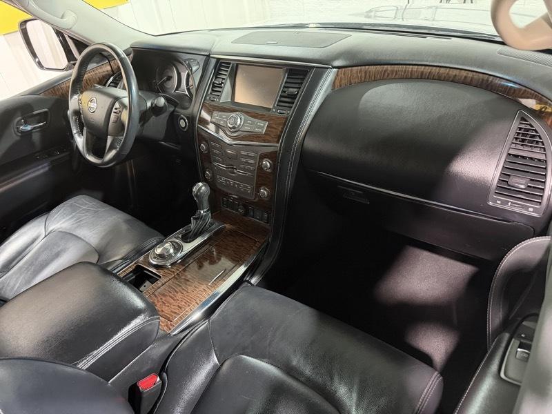 Nissan Armada Platinum AWD 2017
