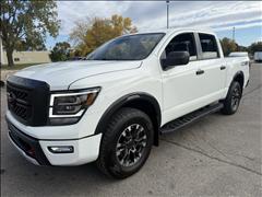 2024 Nissan Titan 