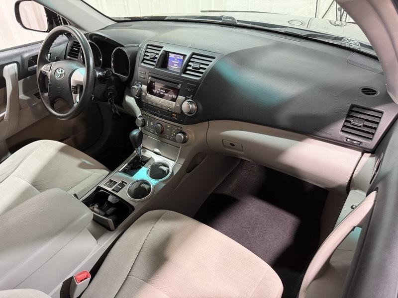Toyota Highlander Base 2012