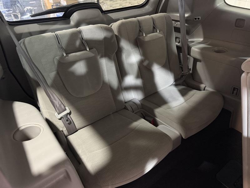 Toyota Highlander Base 2012