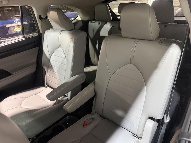 Toyota Highlander XLE Nav AWD V6 2020