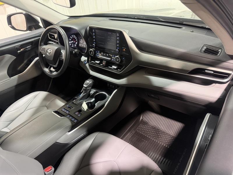 Toyota Highlander XLE Nav AWD V6 2020