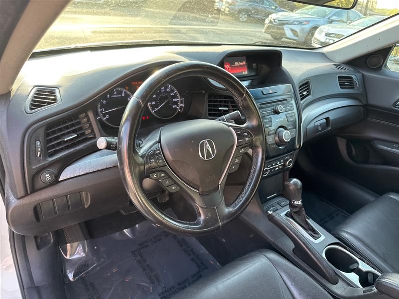 Acura ILX 8-Spd AT 2017 Acura ILX 8-Spd AT 2017