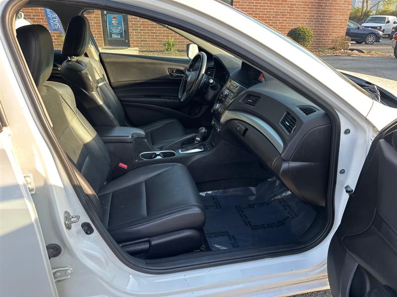 Acura ILX 8-Spd AT 2017 Acura ILX 8-Spd AT 2017