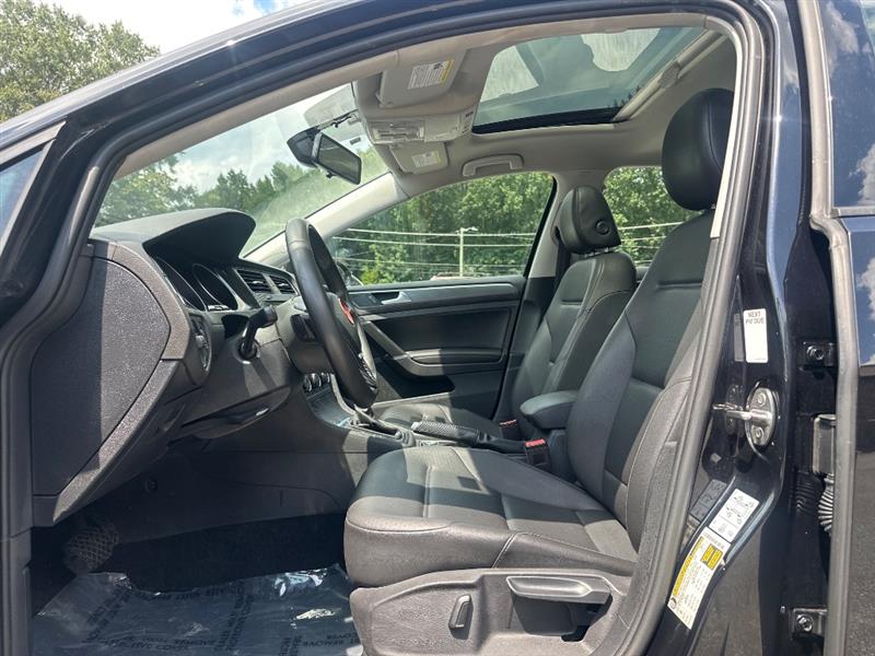 Volkswagen Golf TSI 8A 2021