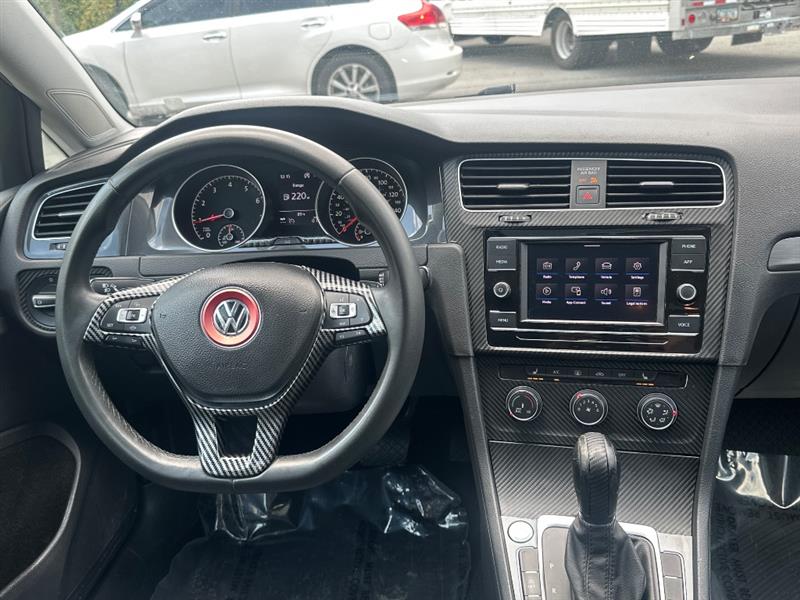 Volkswagen Golf TSI 8A 2021