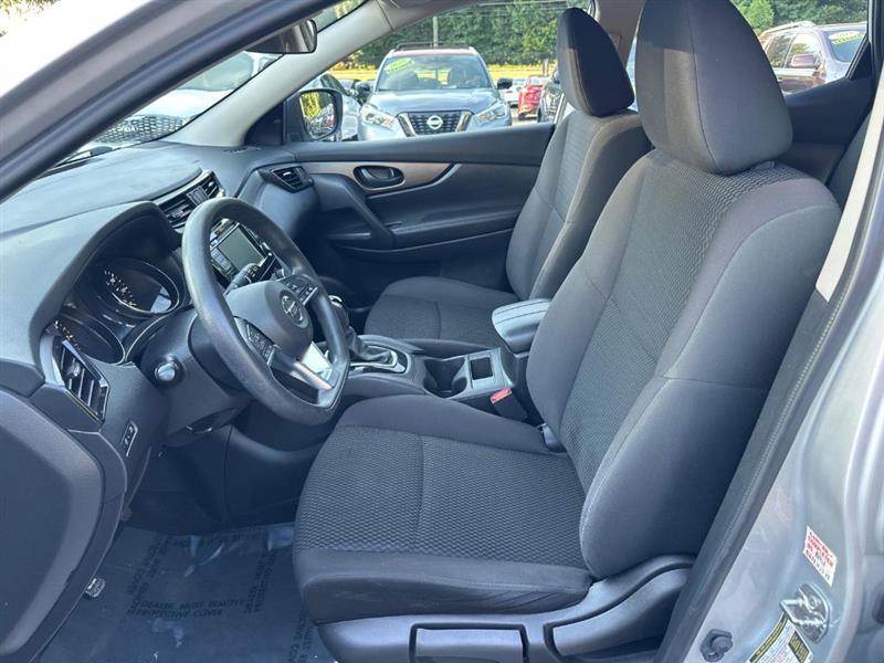 Nissan Rogue Sport S 2019