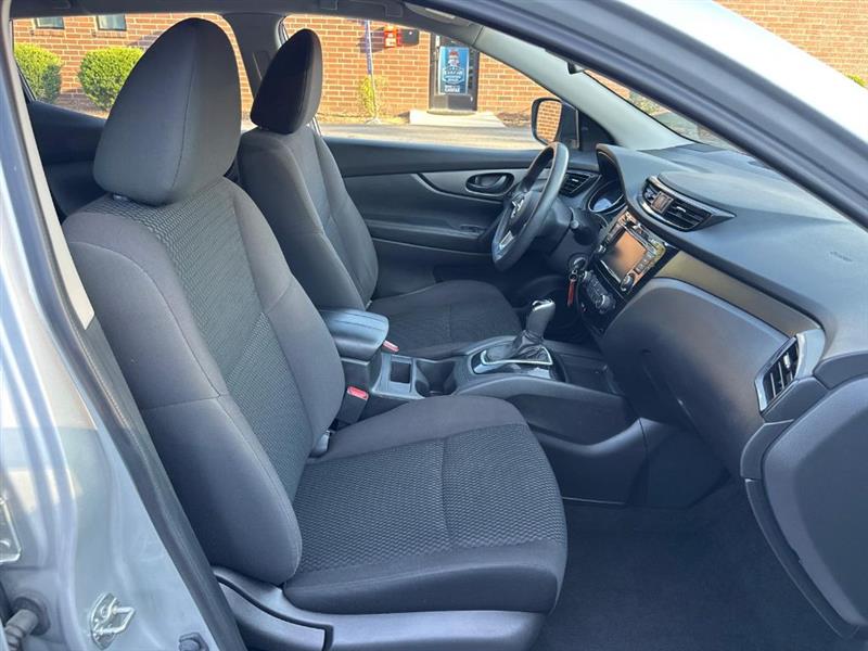 Nissan Rogue Sport S 2019