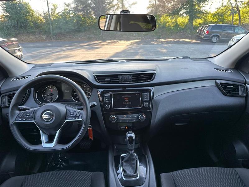 Nissan Rogue Sport S 2019