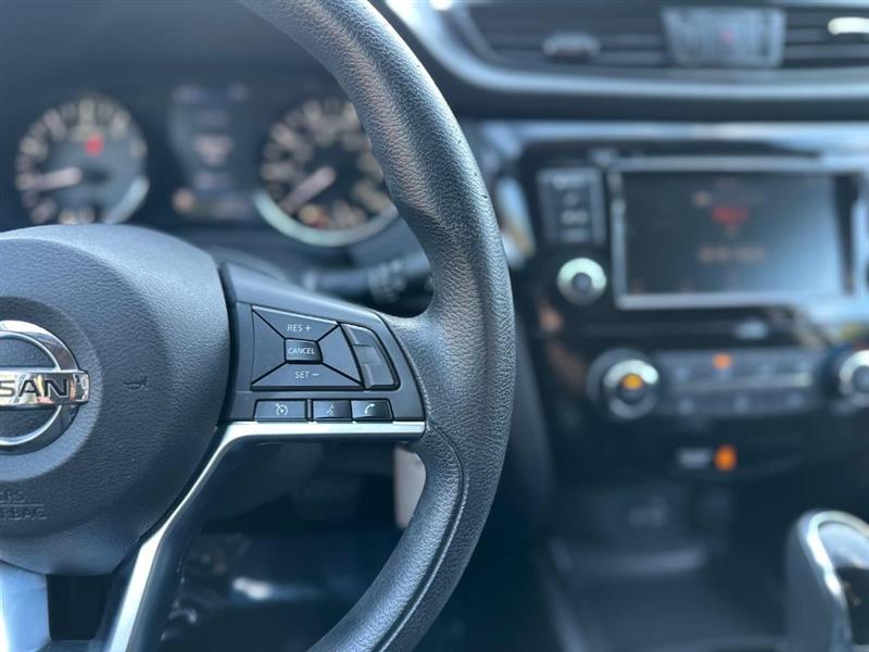 Nissan Rogue Sport S 2019