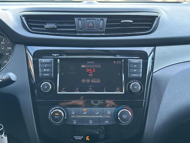 Nissan Rogue Sport S 2019