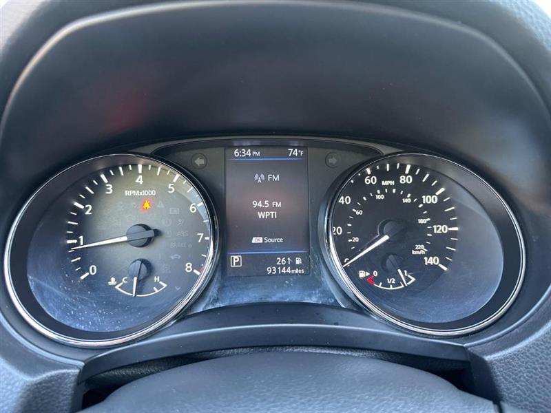 Nissan Rogue Sport S 2019