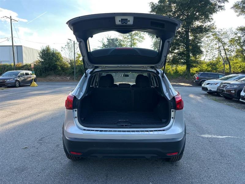 Nissan Rogue Sport S 2019