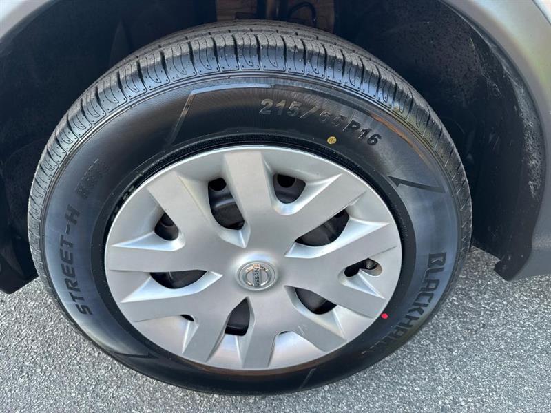 Nissan Rogue Sport S 2019