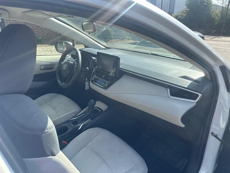 Toyota Corolla LE 2022