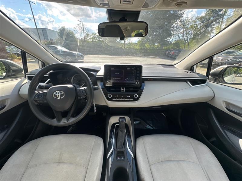 Toyota Corolla LE 2022