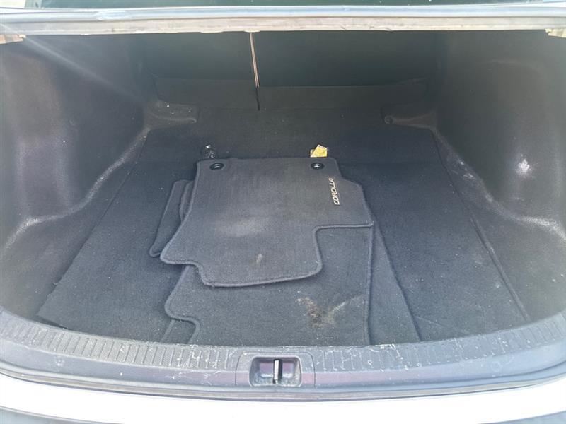 Toyota Corolla LE 2022