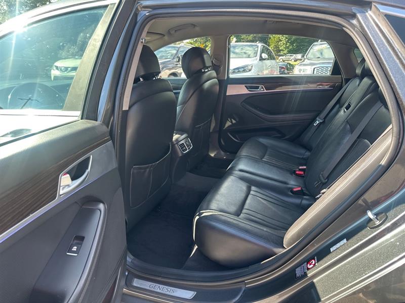 Genesis G80 3.8 2018 Genesis G80 3.8 2018