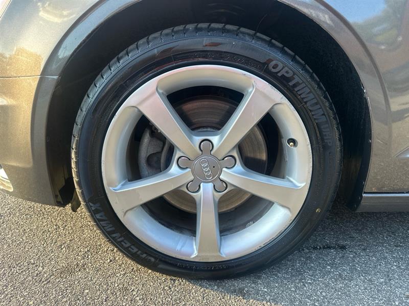 Audi A3 1.8T Premium FWD S tronic 2016 Audi A3 1.8T Premium FWD S tronic 2016