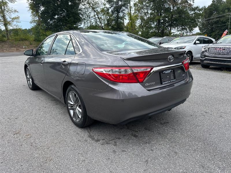 Toyota Camry SE 2017