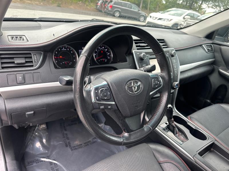 Toyota Camry SE 2017