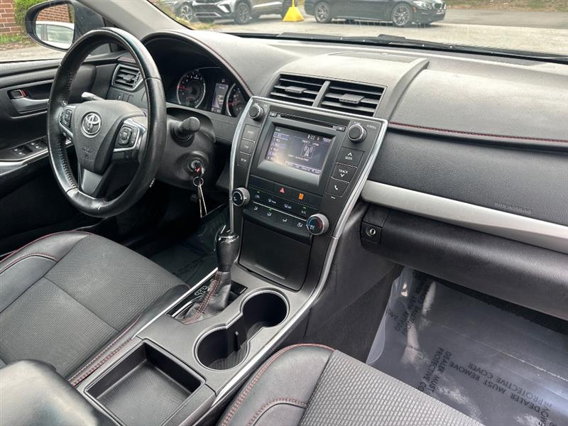 Toyota Camry SE 2017