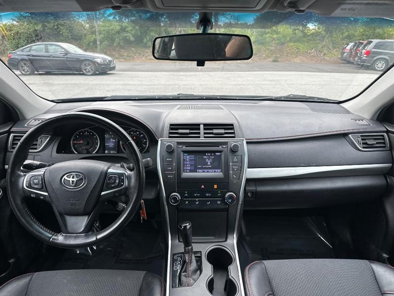 Toyota Camry SE 2017